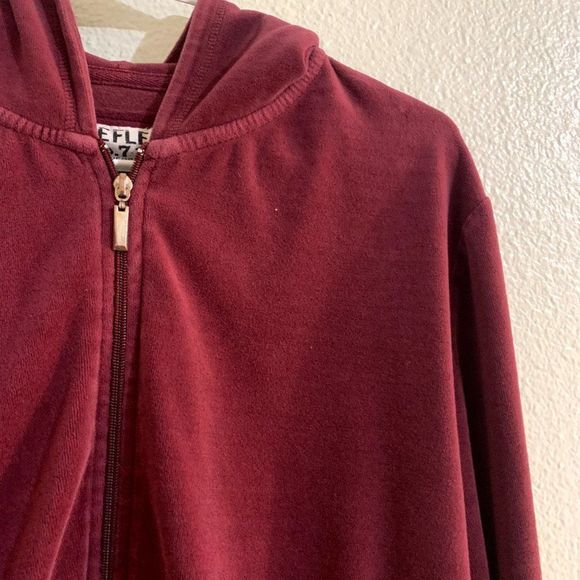 Reflex red velvet zip up size 3XL - Picture 2 of 9